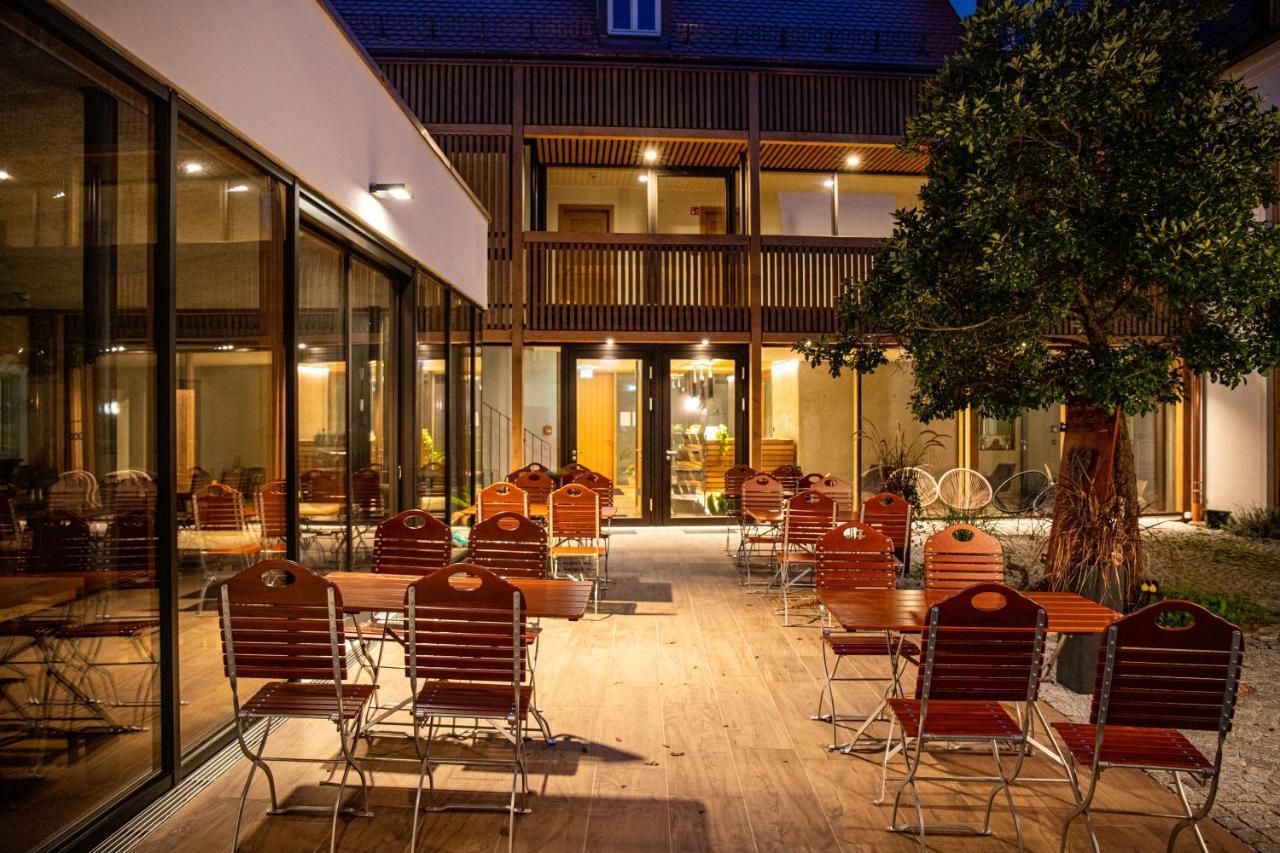 Altstadthotel Brauereigasthof Winkler Berching Exterior foto